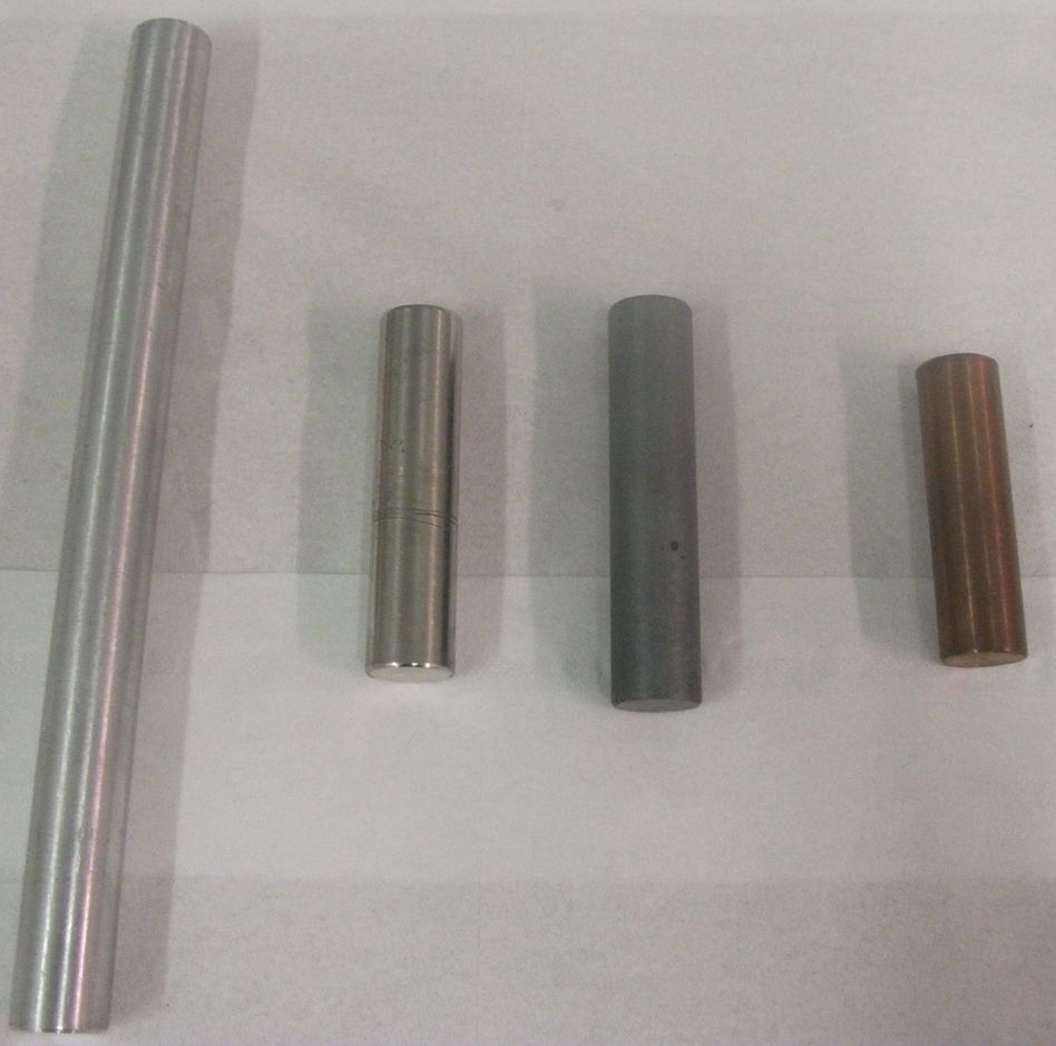 Cylindres pour comparaison de la densité des métaux